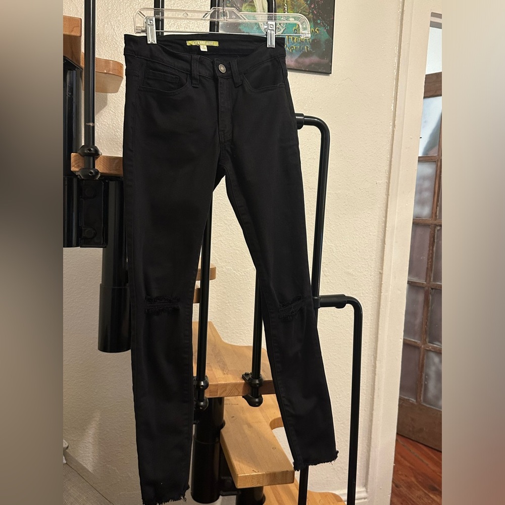 Gianni Bini Black Skinny Ripped Knee Jeans/JEGGINGS low-mid rise